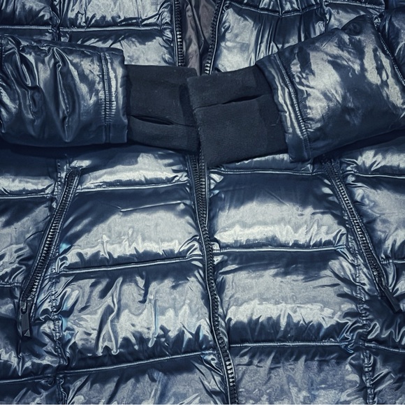 BCBG Max Azaria Quilted Puffer Coat - Picture 9 of 14